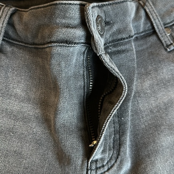 NWT Matilda Jane Good Hart charcoal jeans with minor distressing - Picture 4 of 8